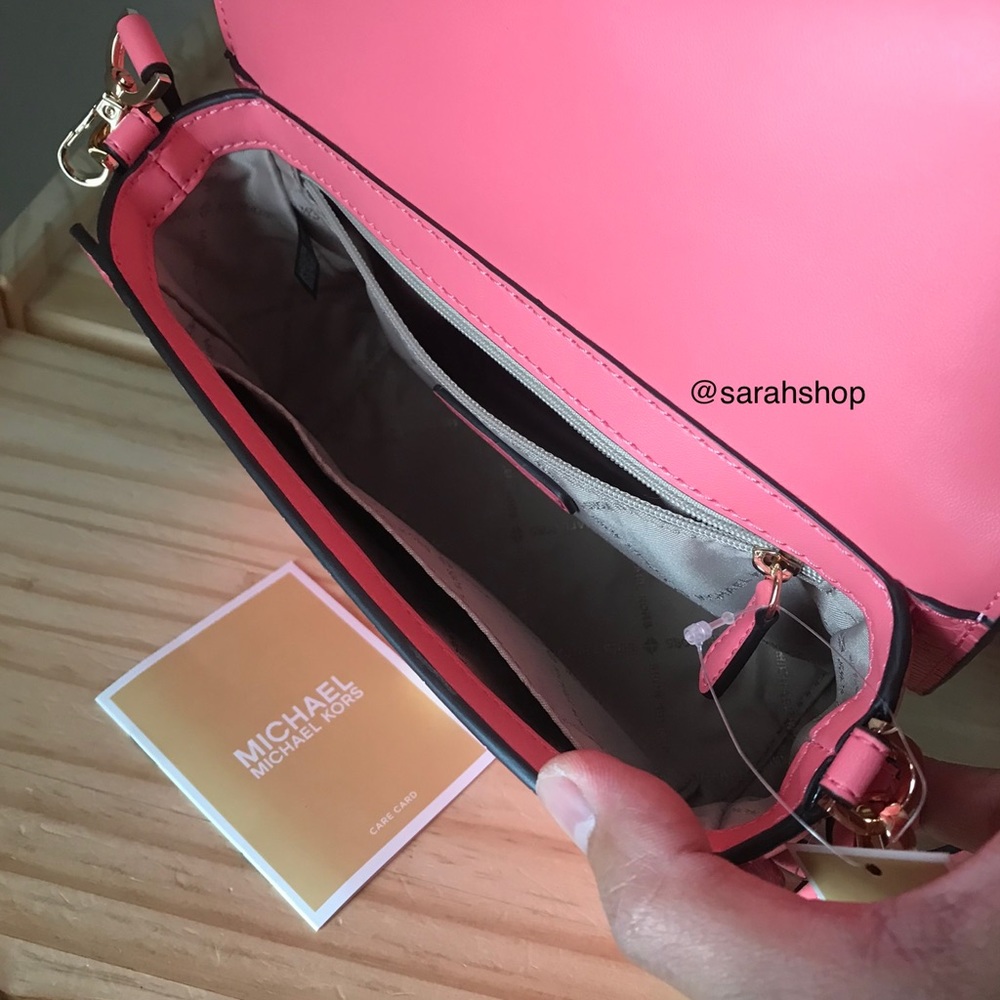 🌼Michael Kors Purse - Picture 10 of 13